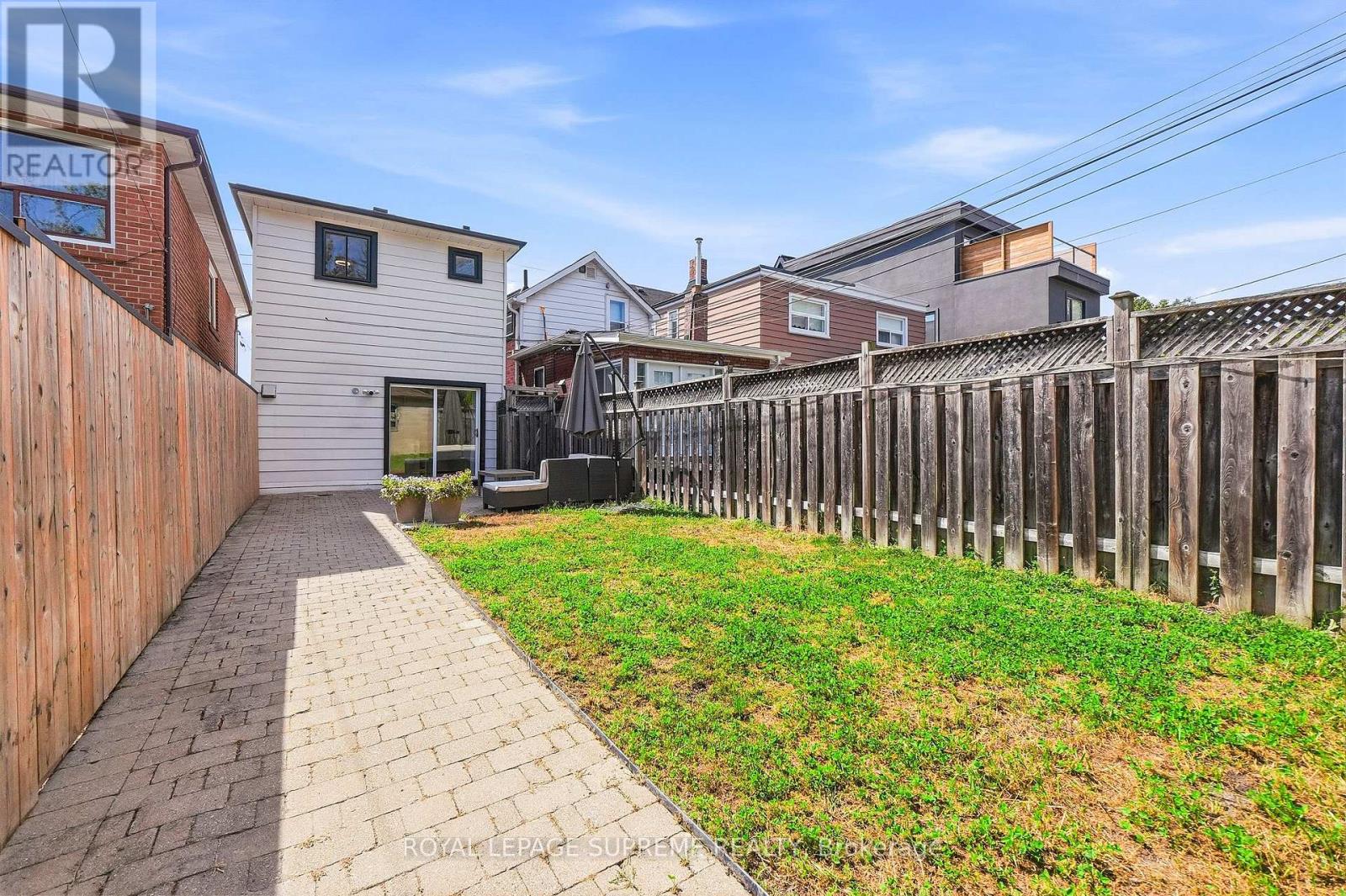 395 MCROBERTS AVENUE - Image 40