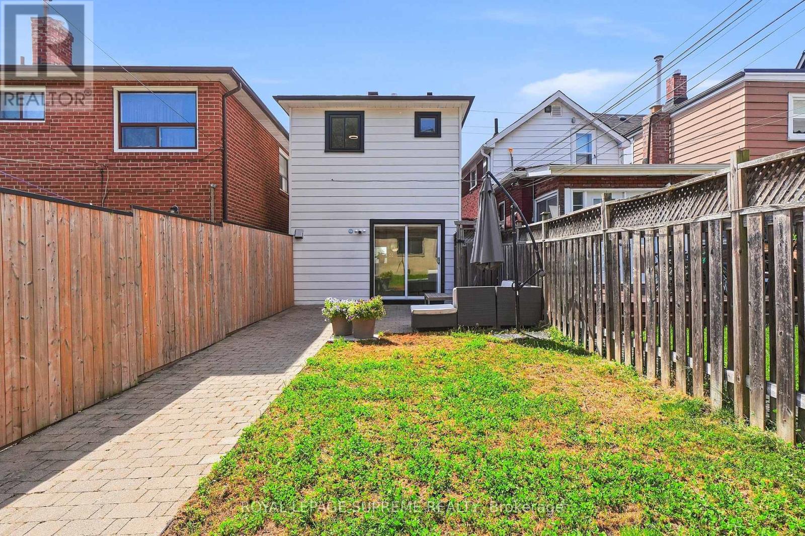 395 MCROBERTS AVENUE - Image 41