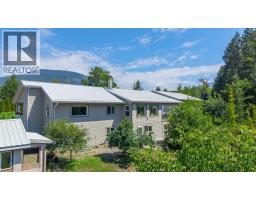 830 16th Avenue S, Creston, BC V0B1G3 Photo 39