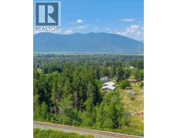830 16th Avenue S, Creston, BC V0B1G3 Photo 57