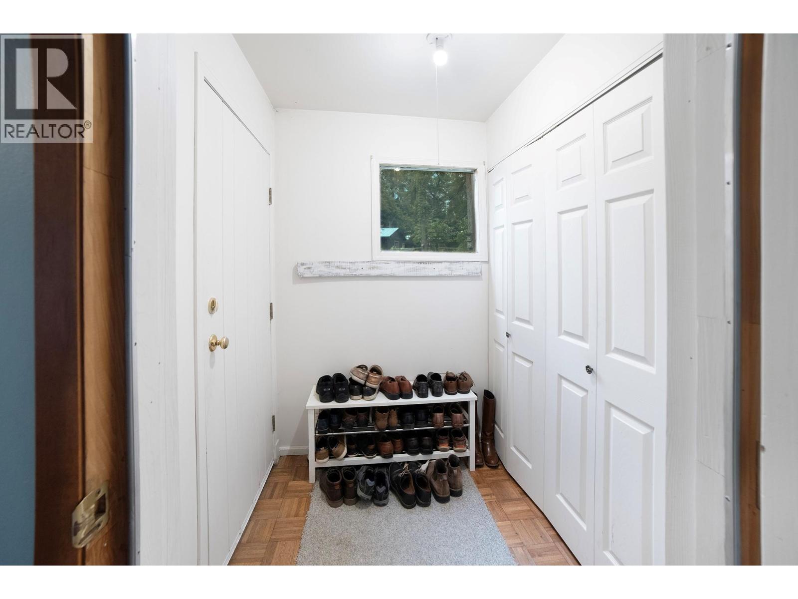 5724 CRYSTAL Road, Kitchener