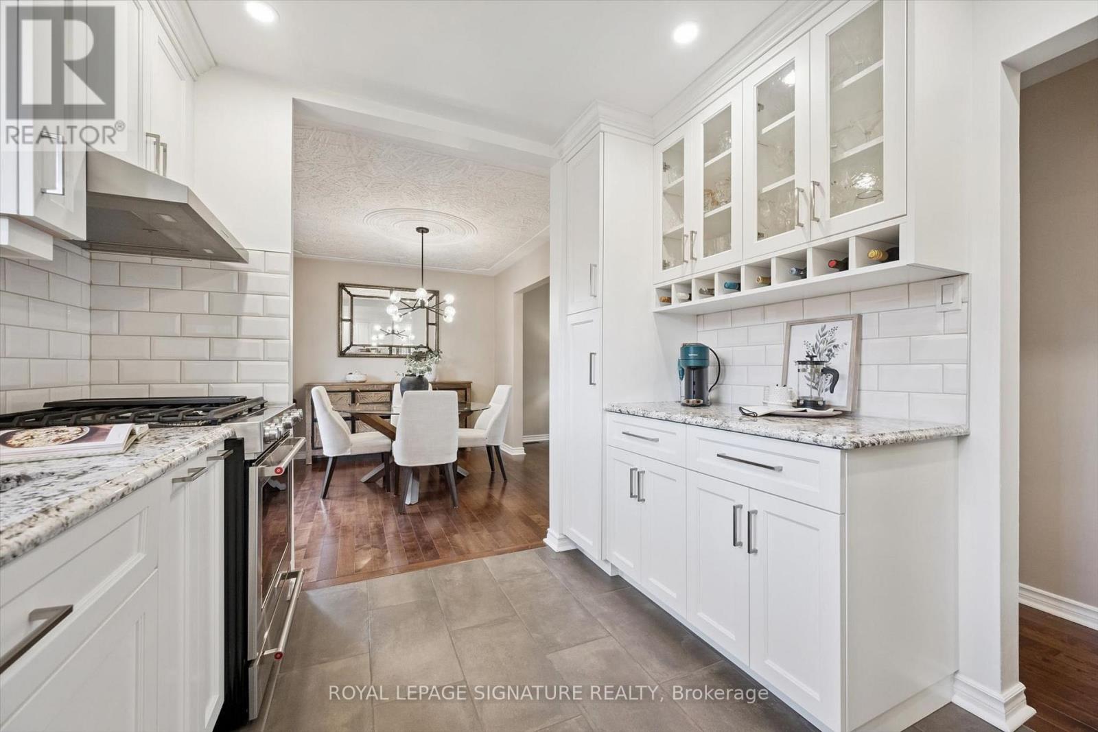 590 FERN ROAD - 12