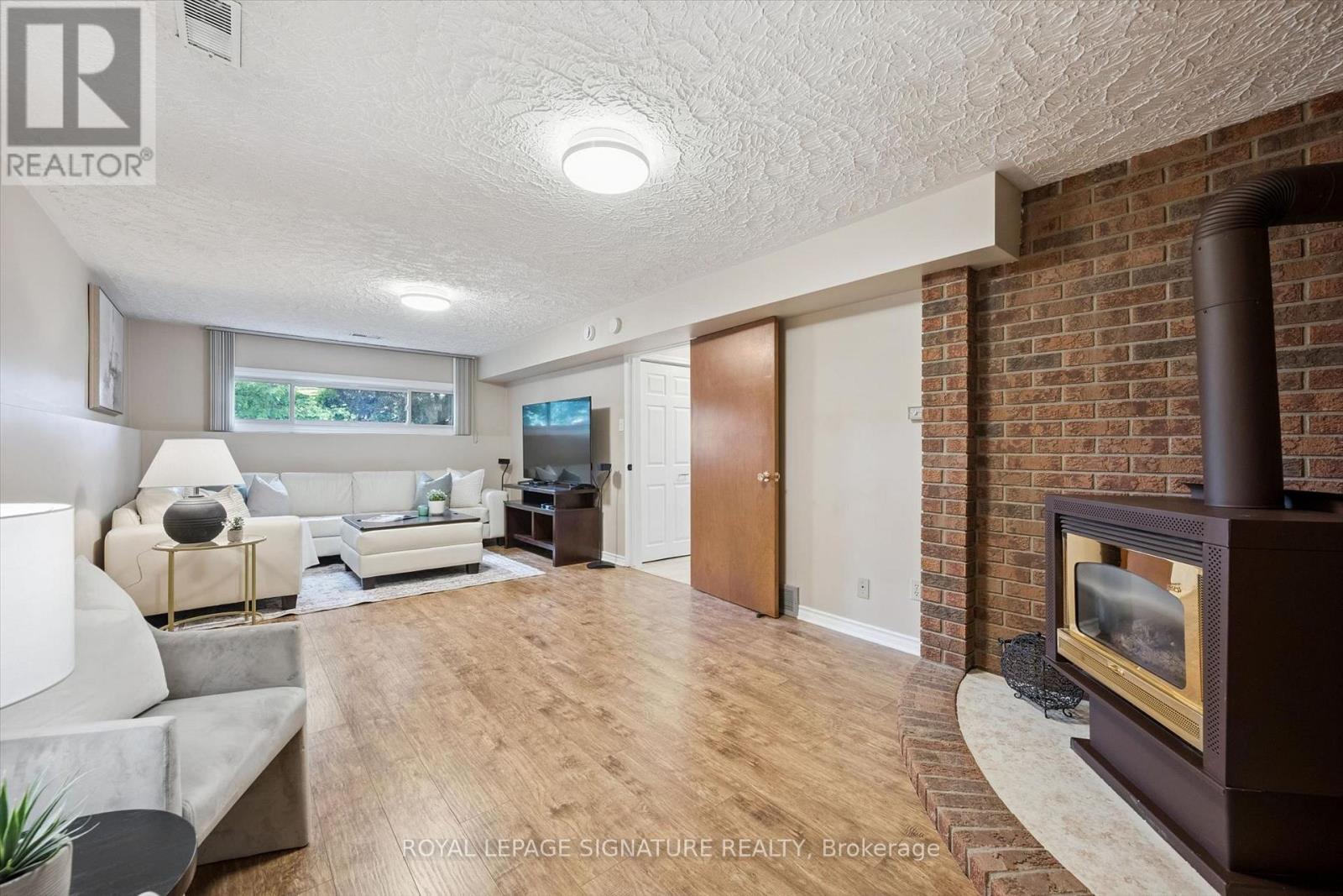 590 FERN ROAD - Image 27
