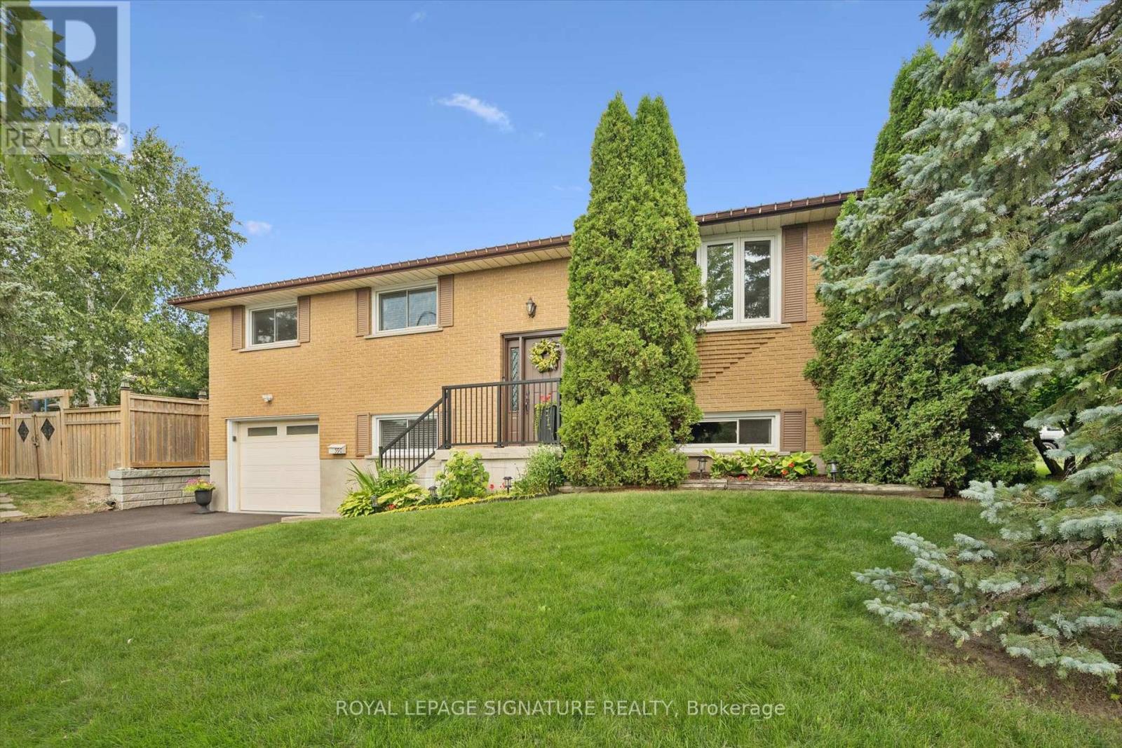 590 FERN ROAD — photo 3