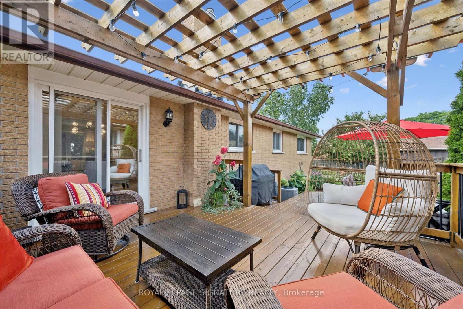 590 FERN ROAD - Image 32