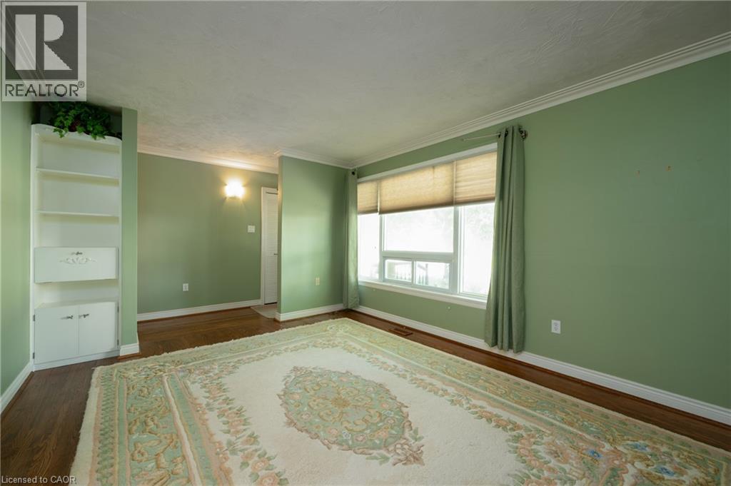 1304 AVON Crescent - 12