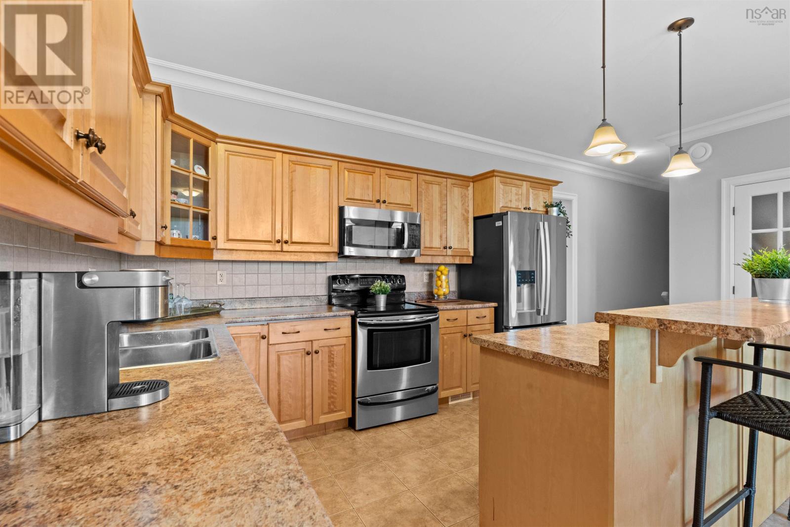 Property 15 of 45 of 60 Cloverfield Court