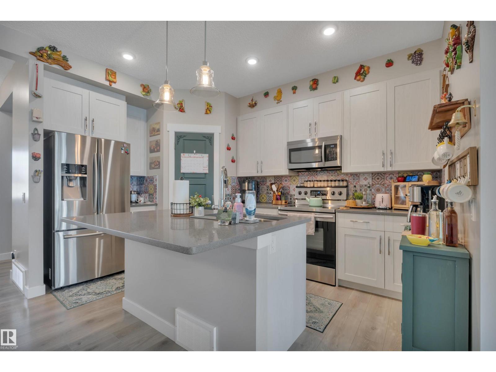 648 ORCHARDS BV SW - 15