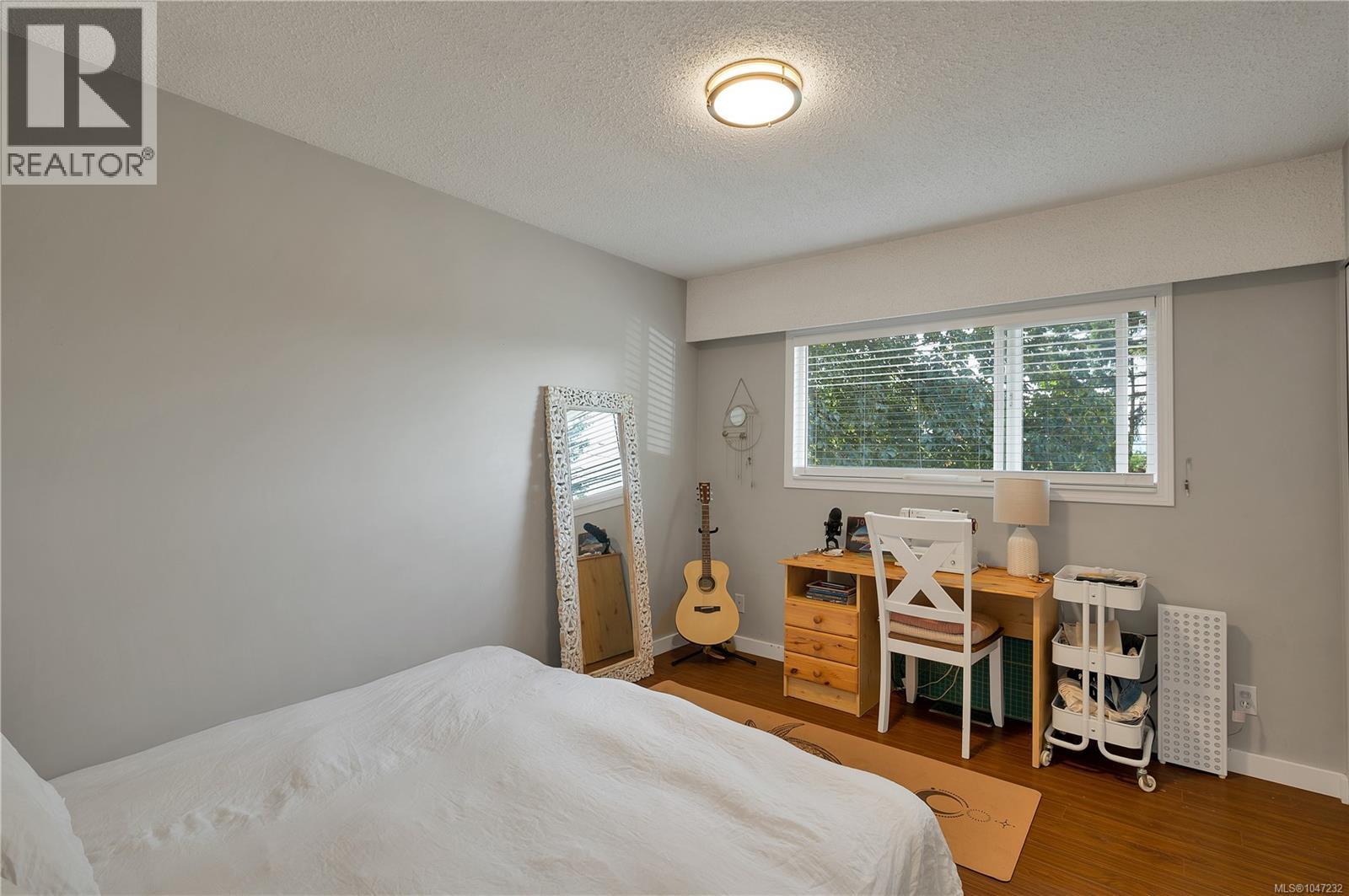 696 Shellbourne Blvd, Campbell River