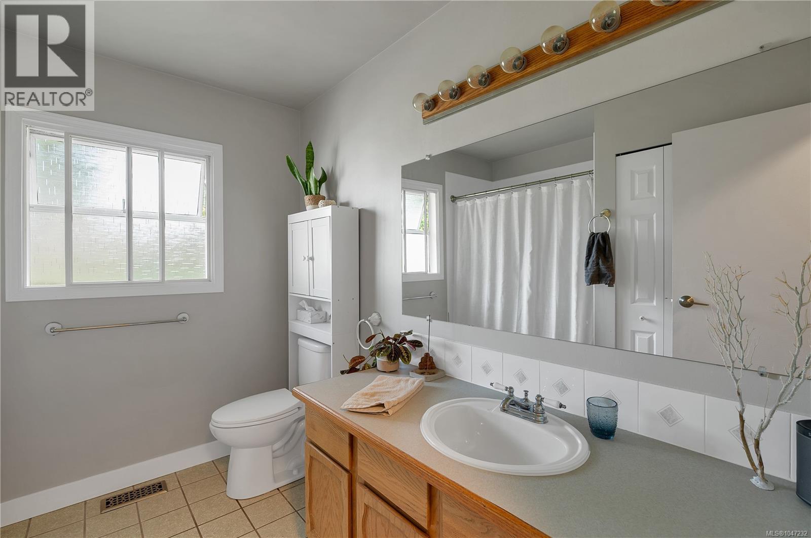 696 Shellbourne Blvd - 26