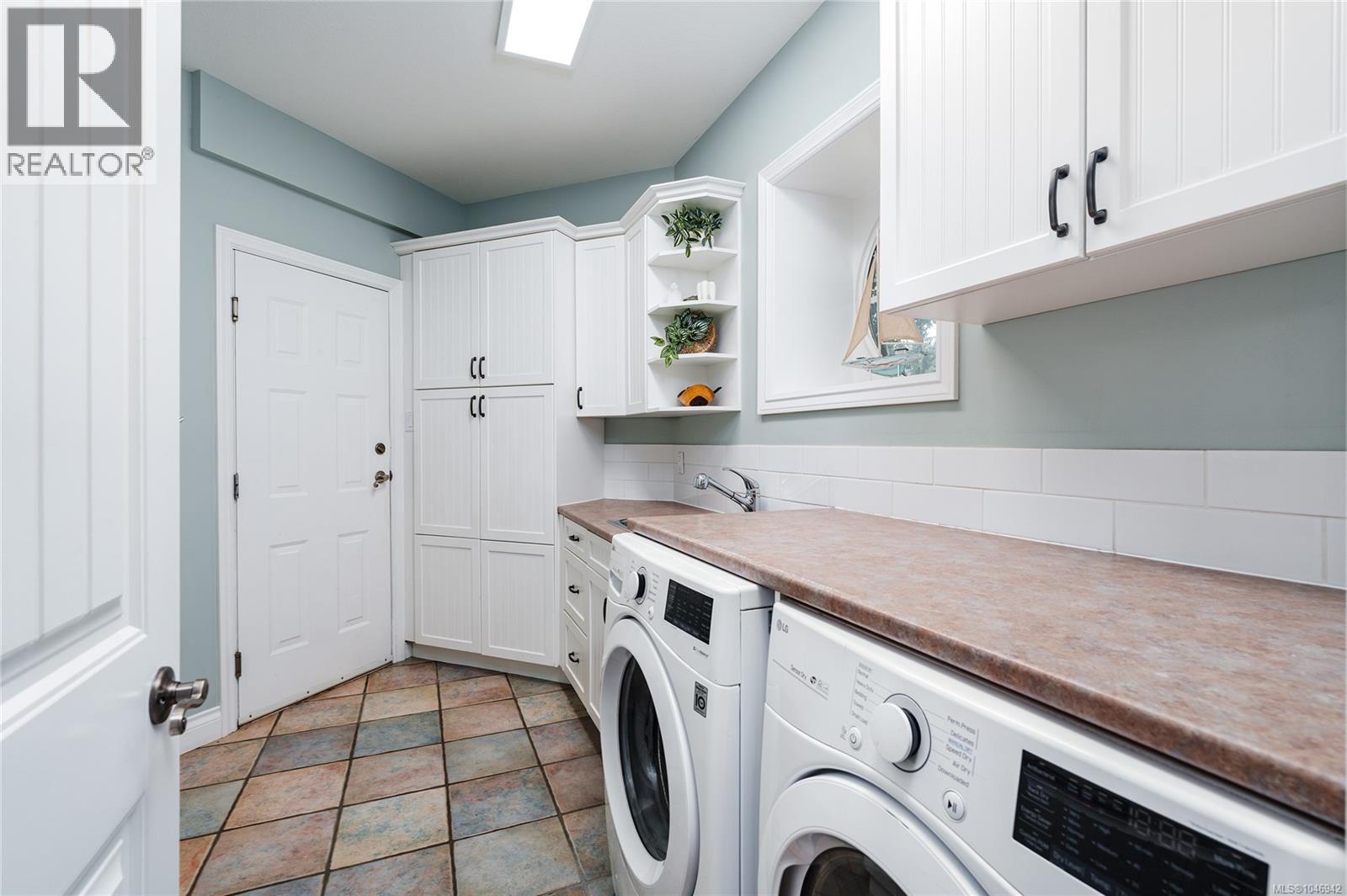 6002 Icarus Dr - Image 41