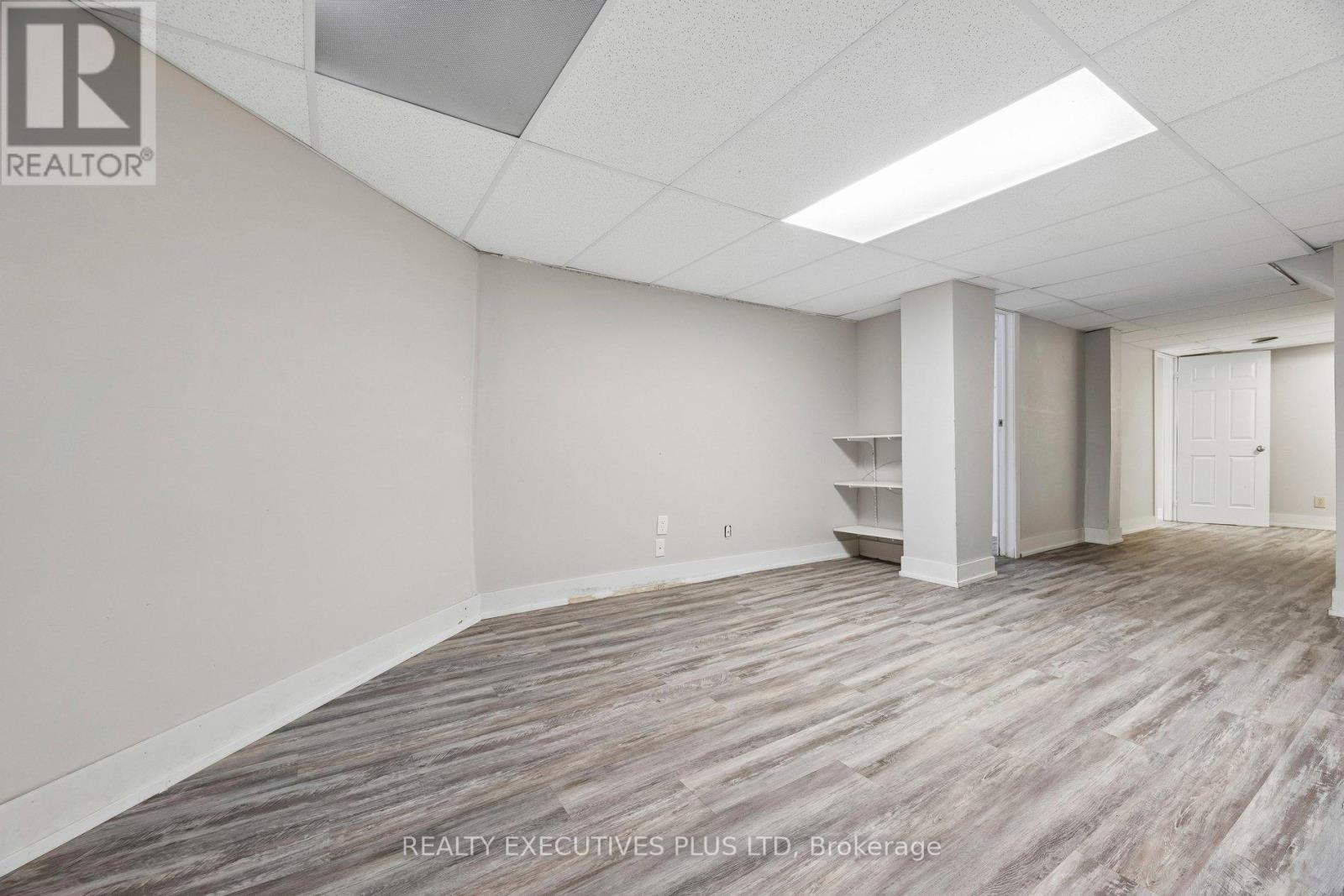 693 BARNES CRESCENT - Image 42