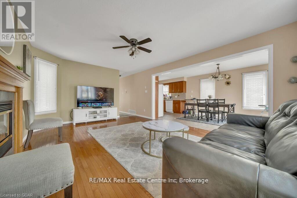 61 MOFFATT LANE - Image 34