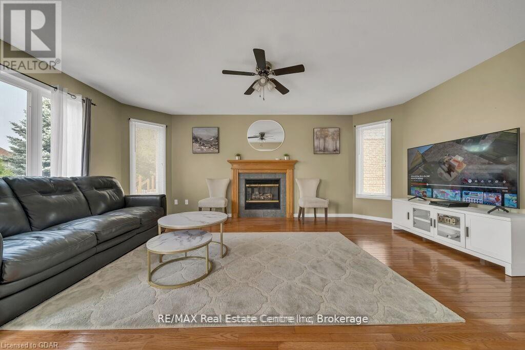 61 MOFFATT LANE - Image 4