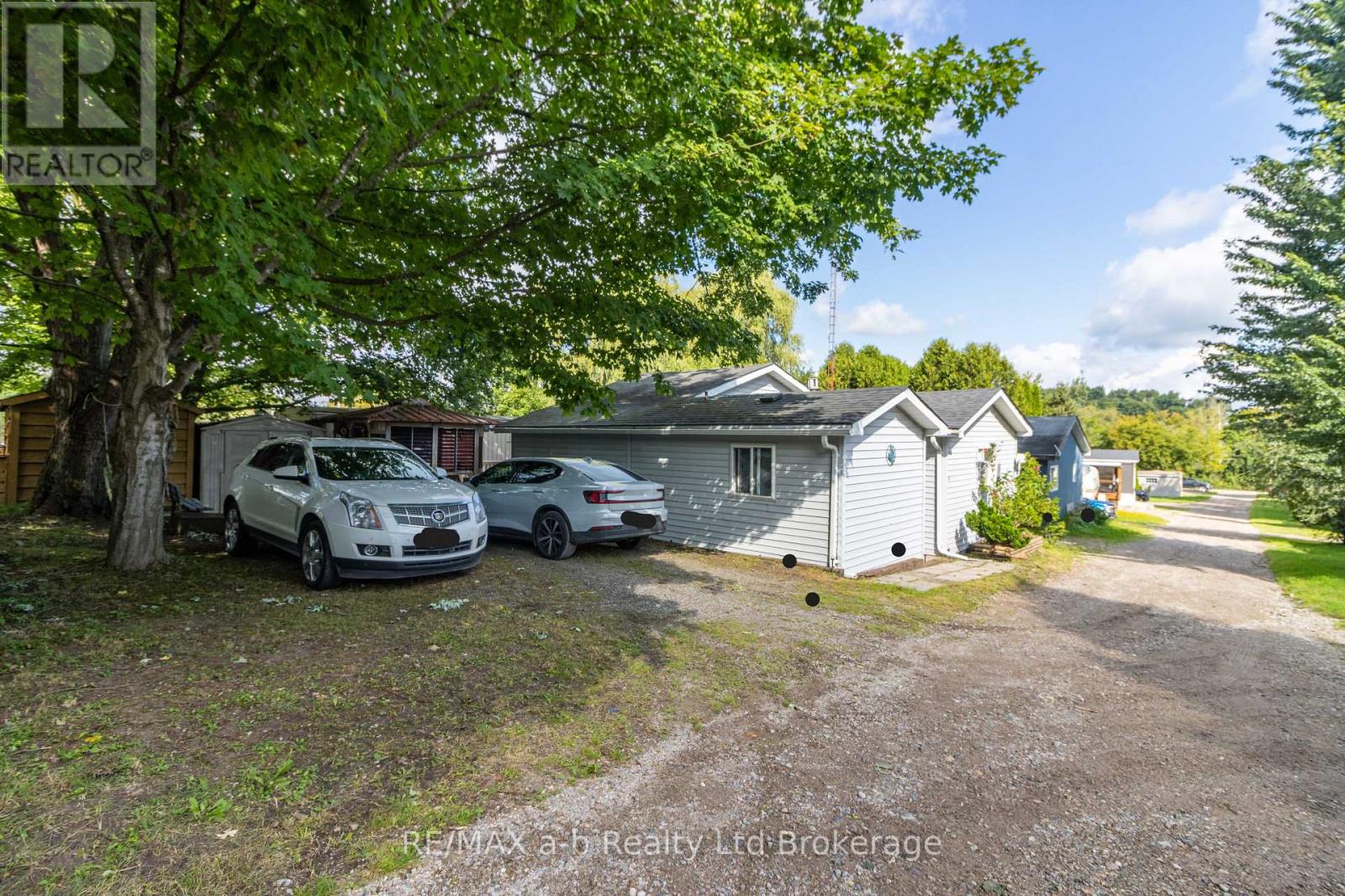 596101 HIGHWAY 59     18 TROPICANA CRESCENT - 2