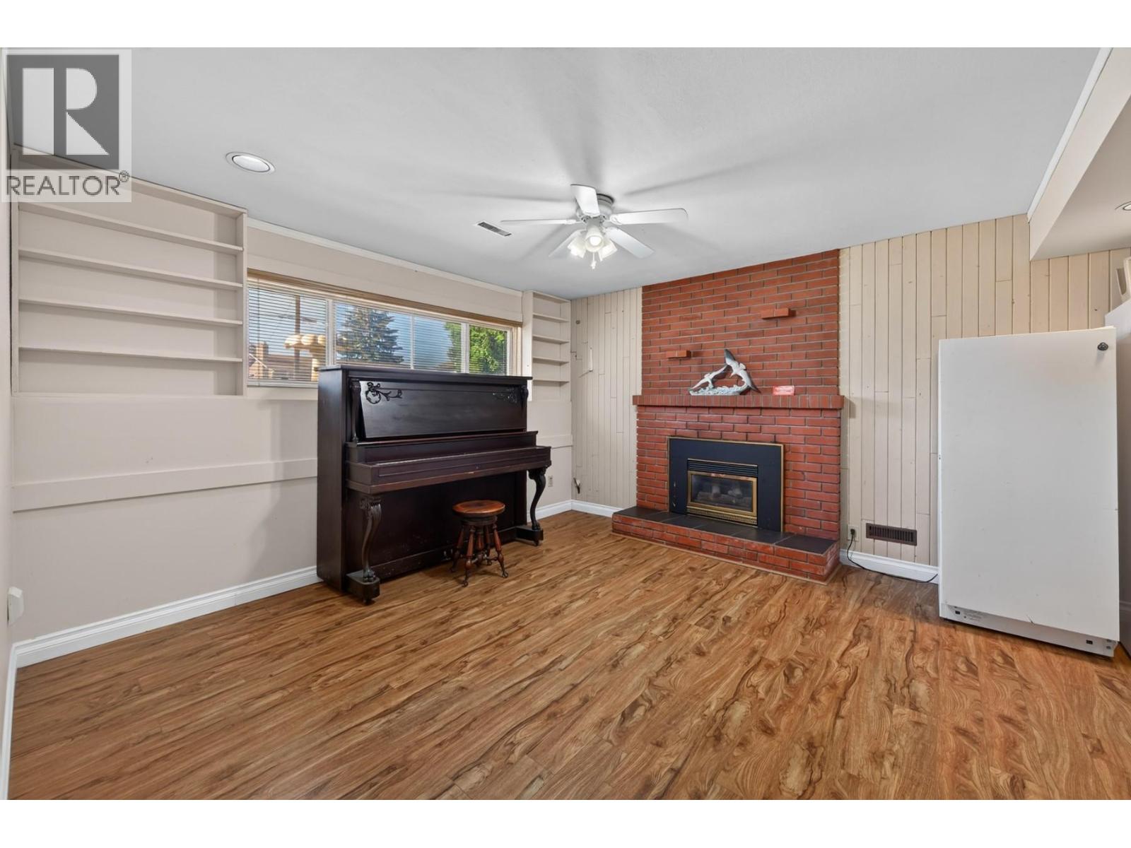 686 Sicamore Drive - Image 17