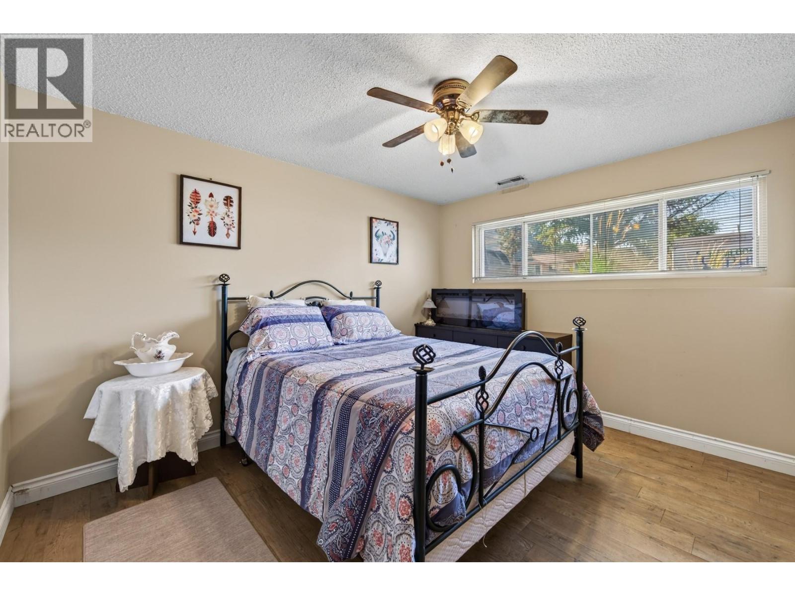 686 Sicamore Drive - Image 21