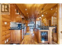 580 Park Drive, Clearwater, BC V0E1N1 Photo 18