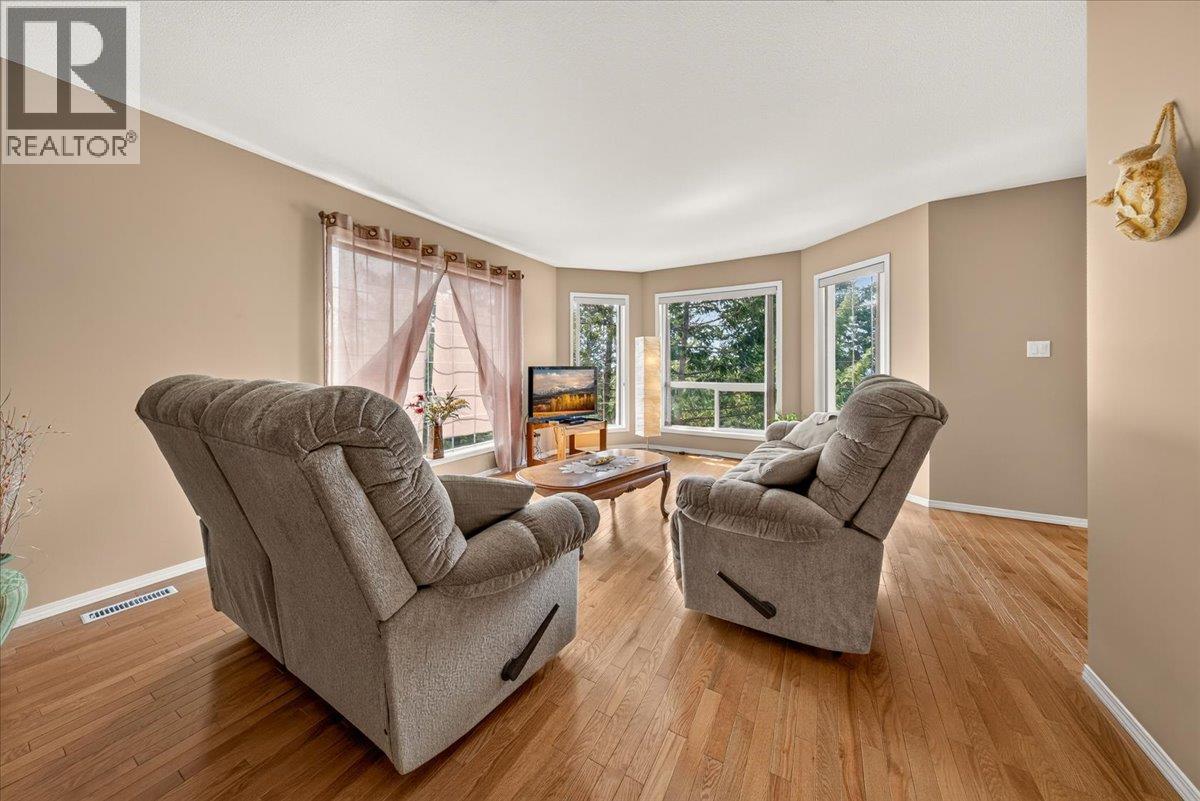 20B Wolf Crescent - 5