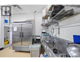 3554 Garrison Gate Sw, Calgary, AB T2T6N1 Photo 8