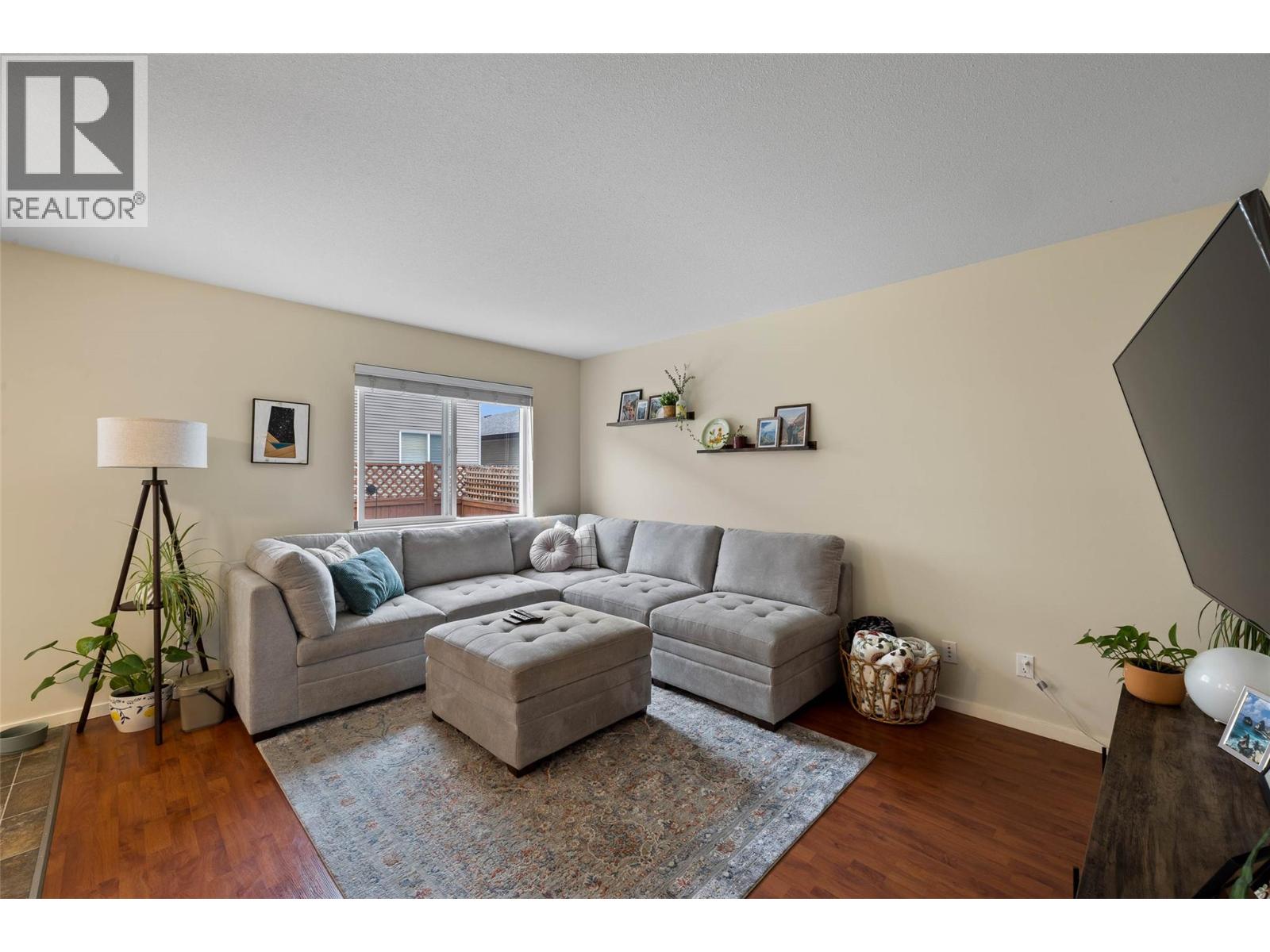 #21 5200 DALLAS Drive - 12