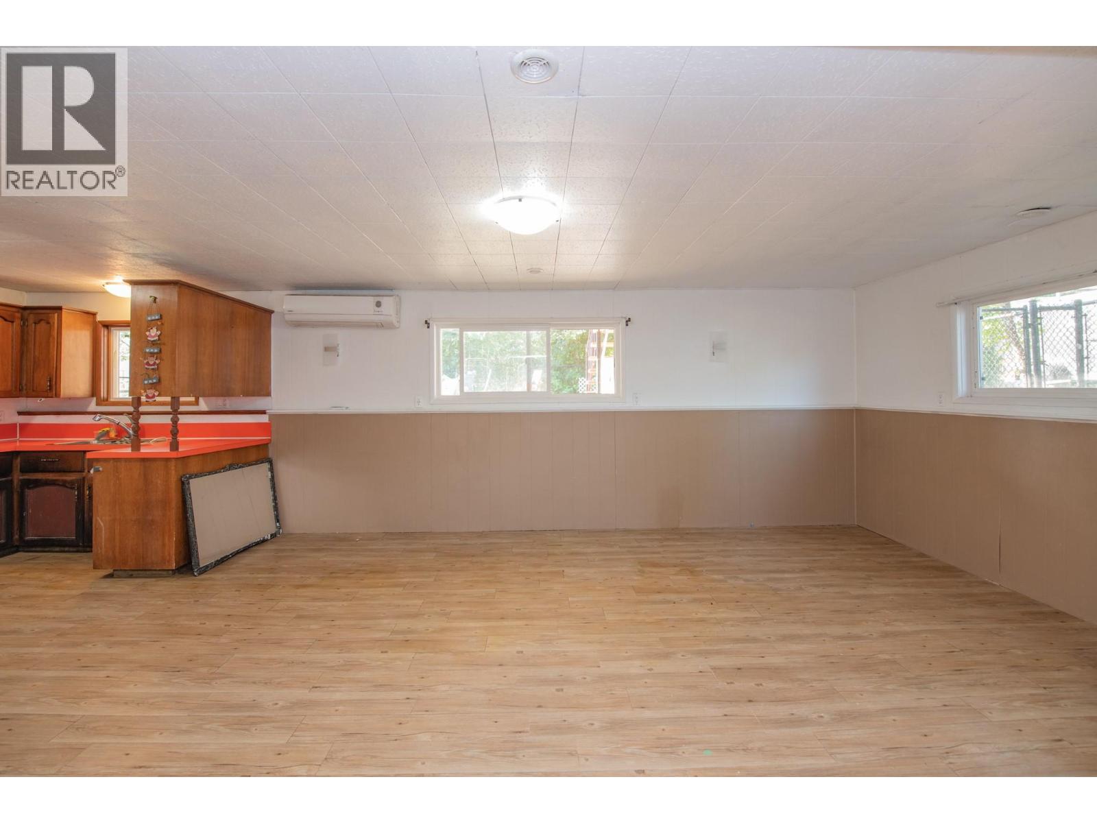 718 Russell Avenue - 37