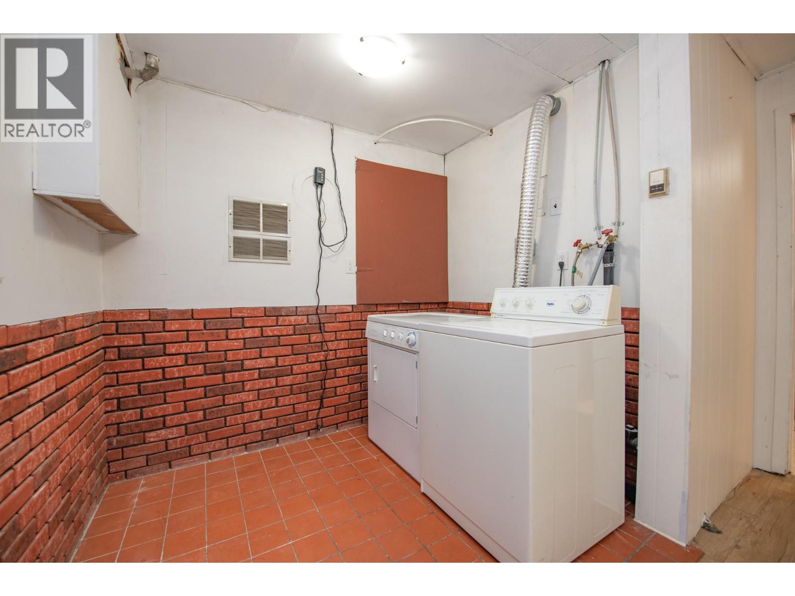 718 Russell Avenue - 43