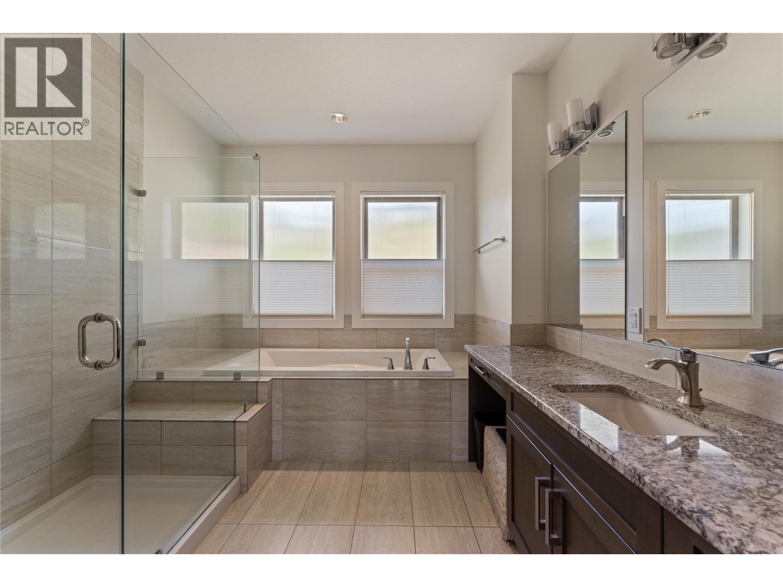 13464 Lake Hill Drive, Lake Country