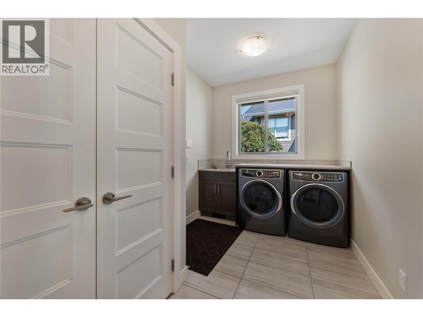 13464 Lake Hill Drive - 31