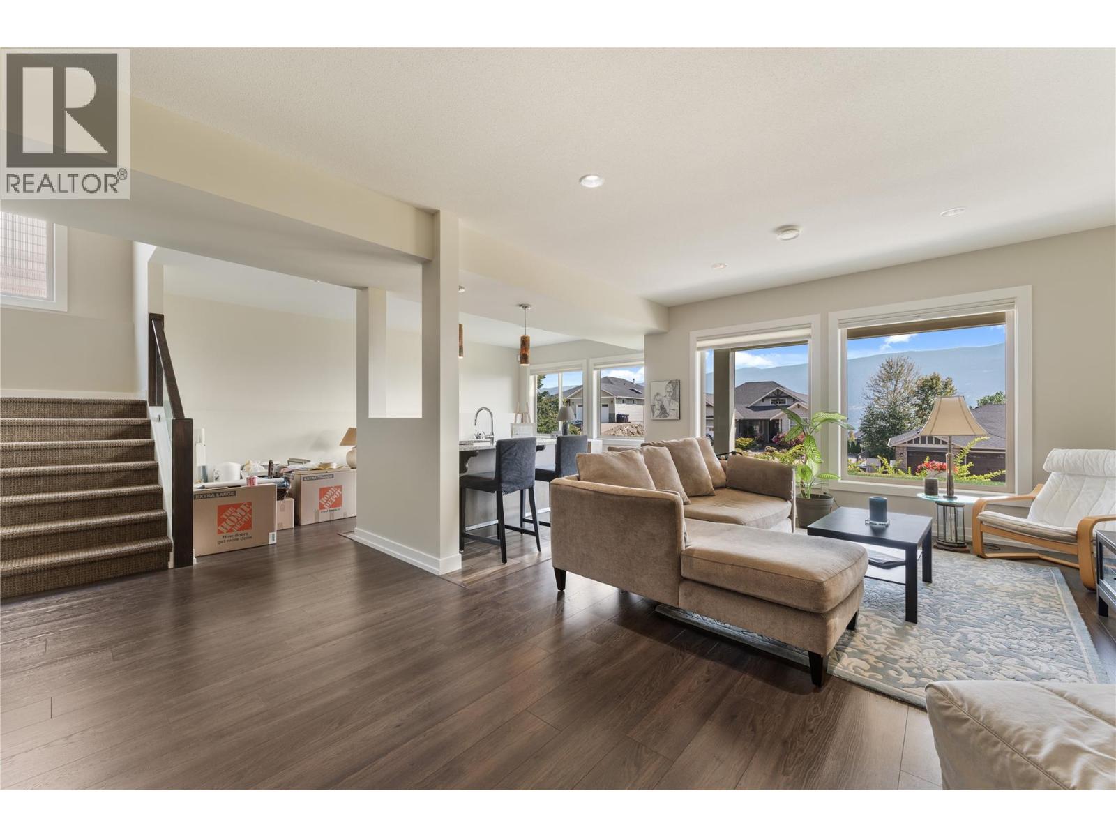 13464 Lake Hill Drive, Lake Country