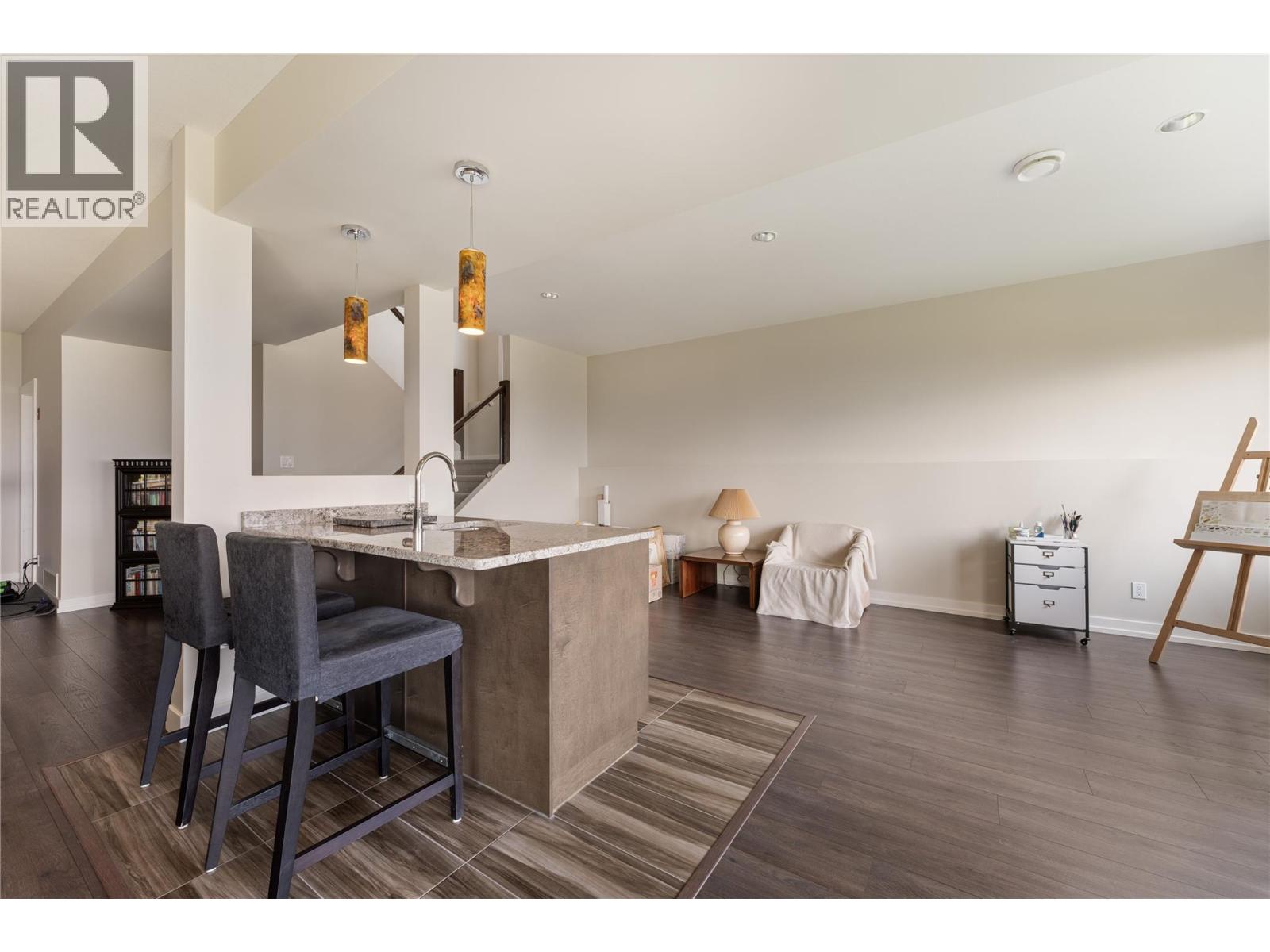 13464 Lake Hill Drive, Lake Country