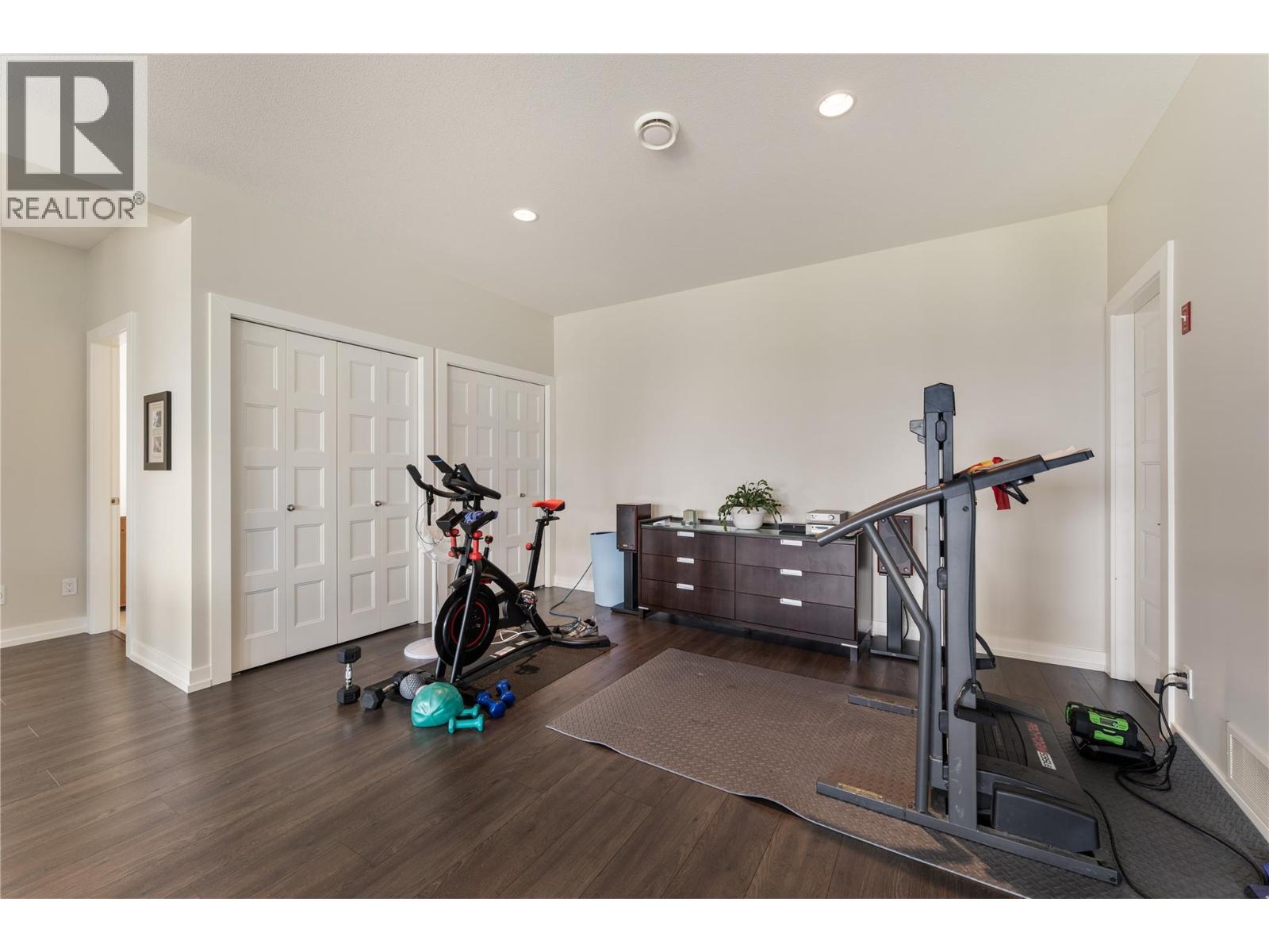 13464 Lake Hill Drive, Lake Country