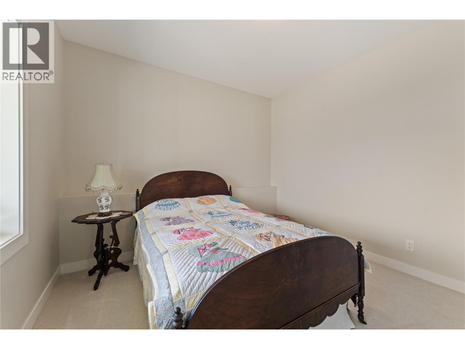 13464 Lake Hill Drive, Lake Country