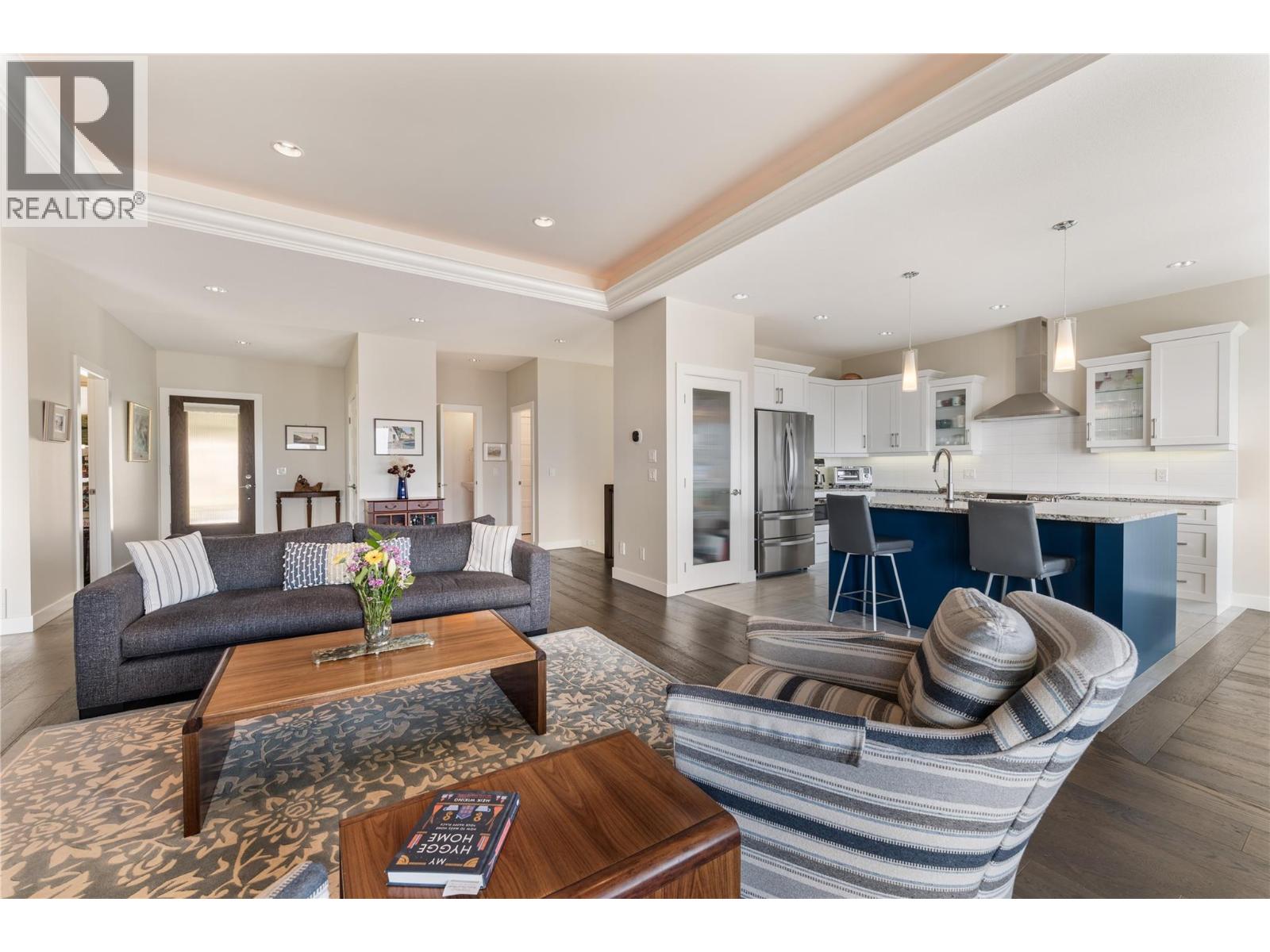 13464 Lake Hill Drive, Lake Country