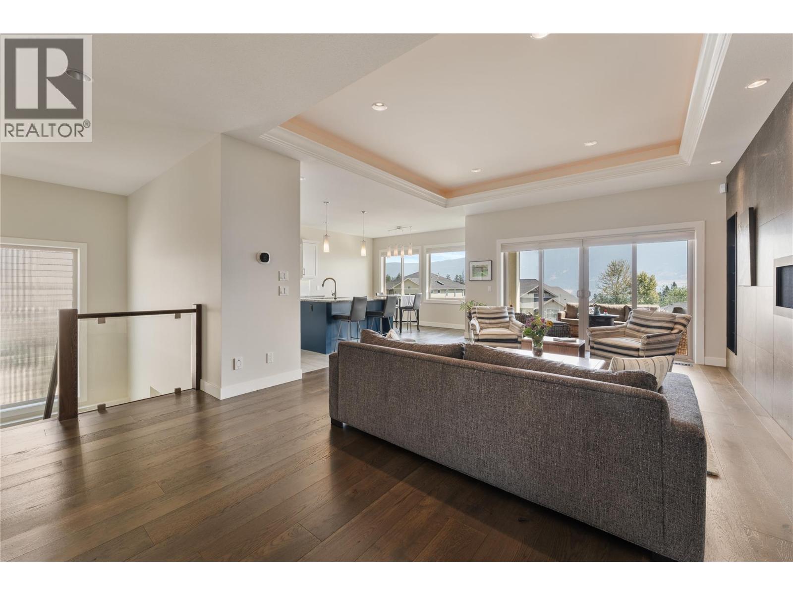 13464 Lake Hill Drive, Lake Country