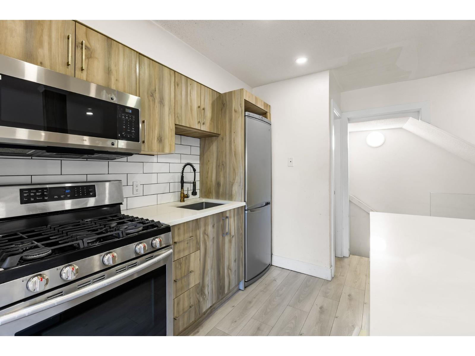 139 15215 105 AVENUE, Surrey