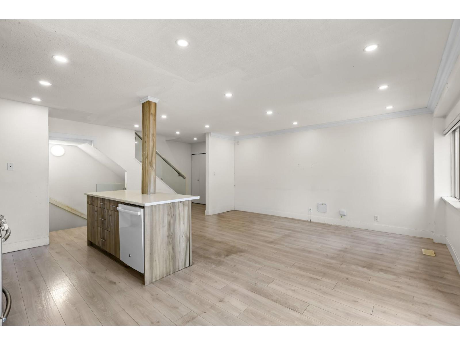 139 15215 105 AVENUE, Surrey