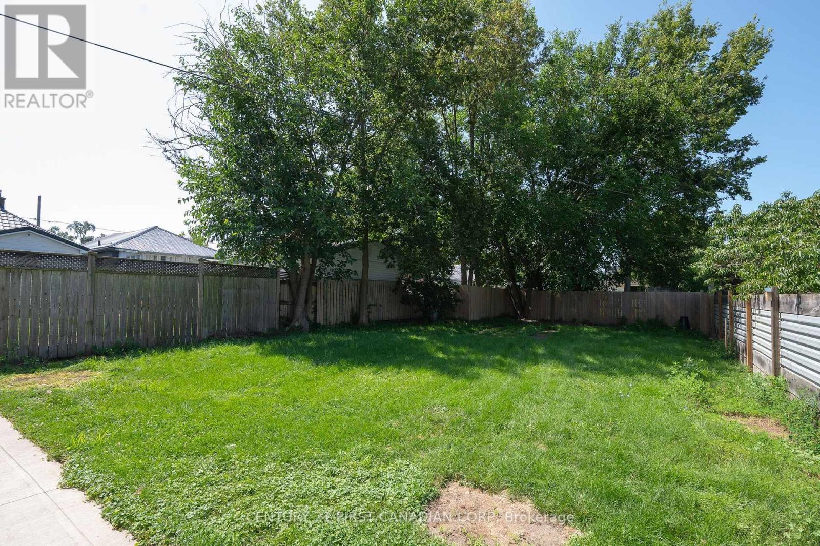 229 ST JULIEN STREET - 25