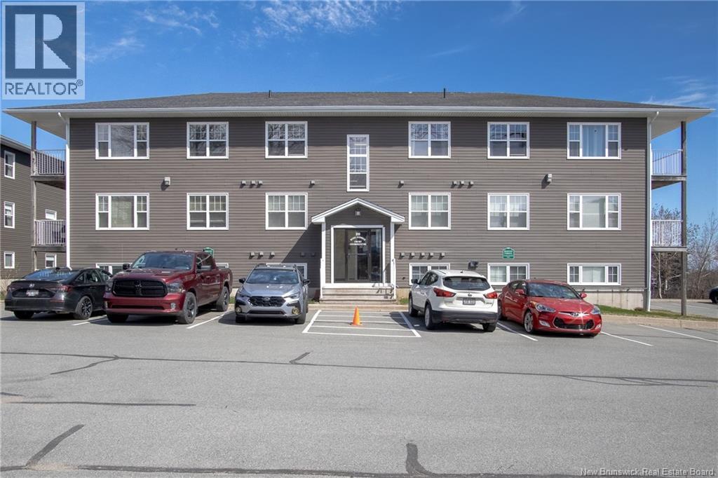 #302 20 King George Court - 2