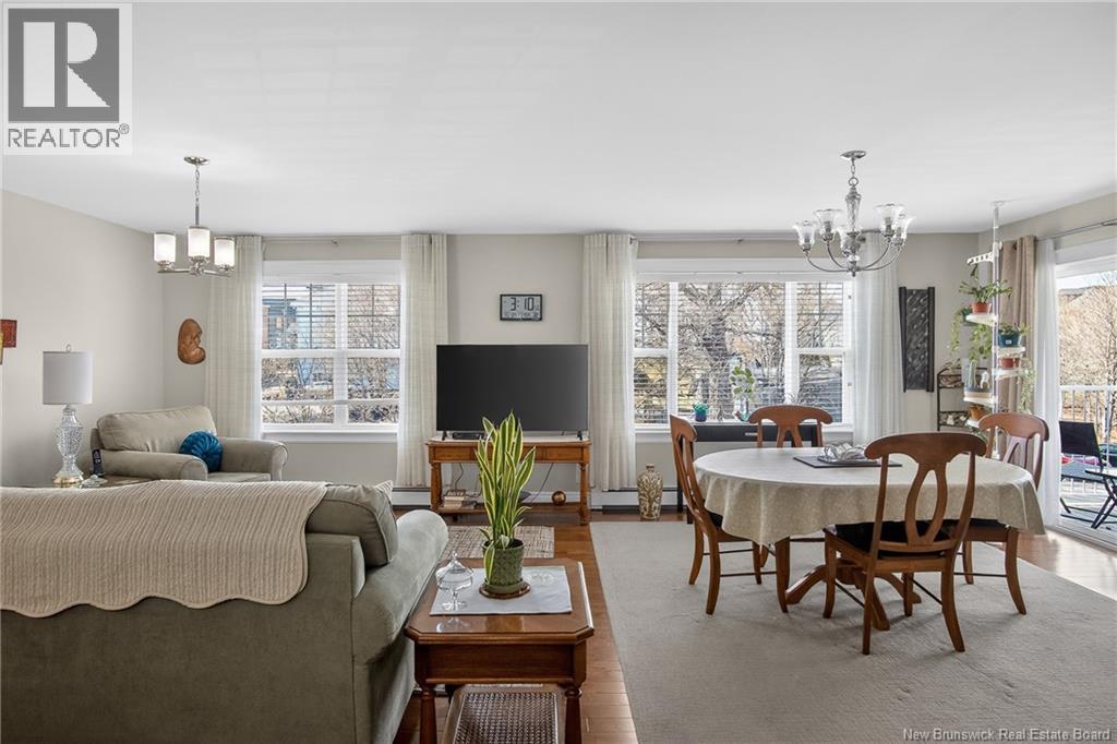 #302 20 King George Court - Image 12