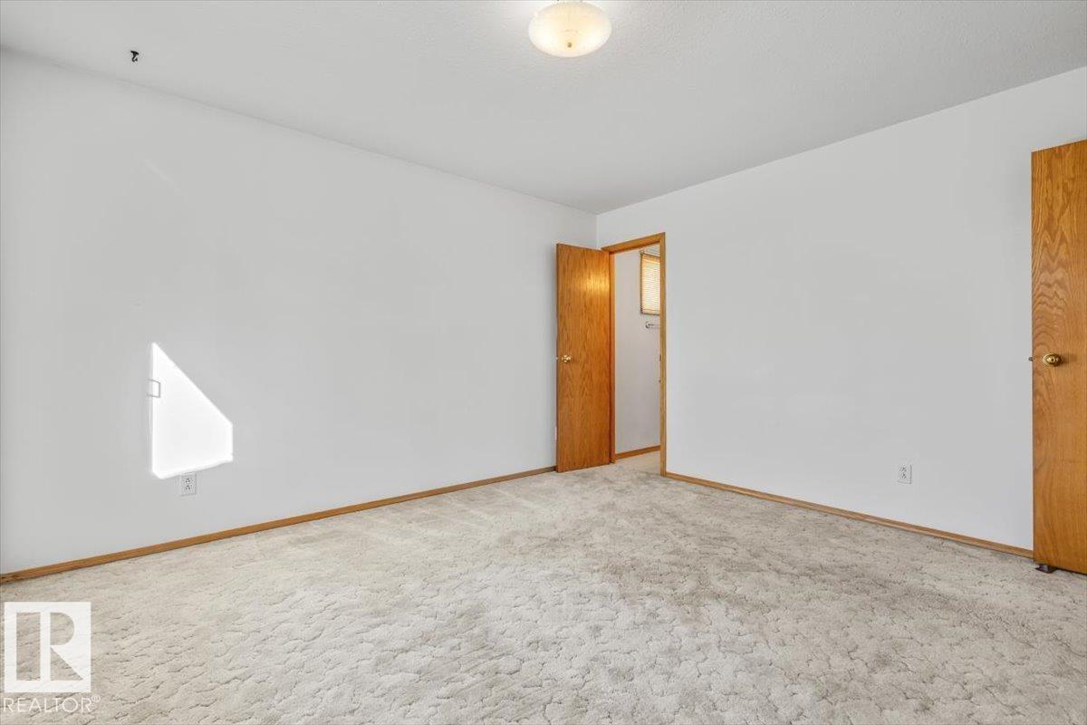 4427 Payne AV - Image 24