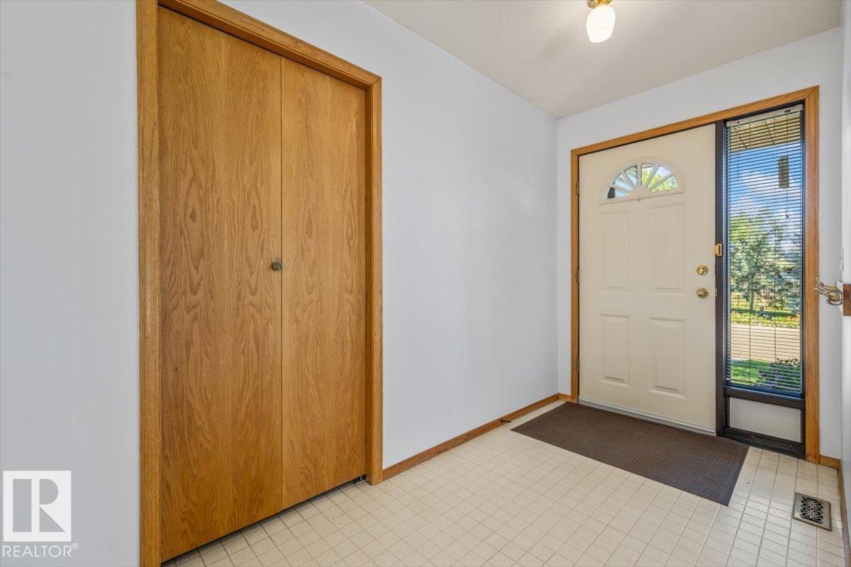 4427 Payne AV - 6