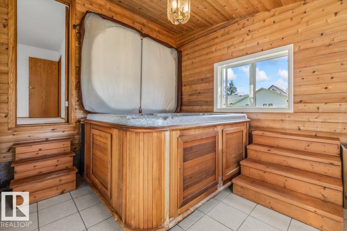 4427 Payne AV - Image 29