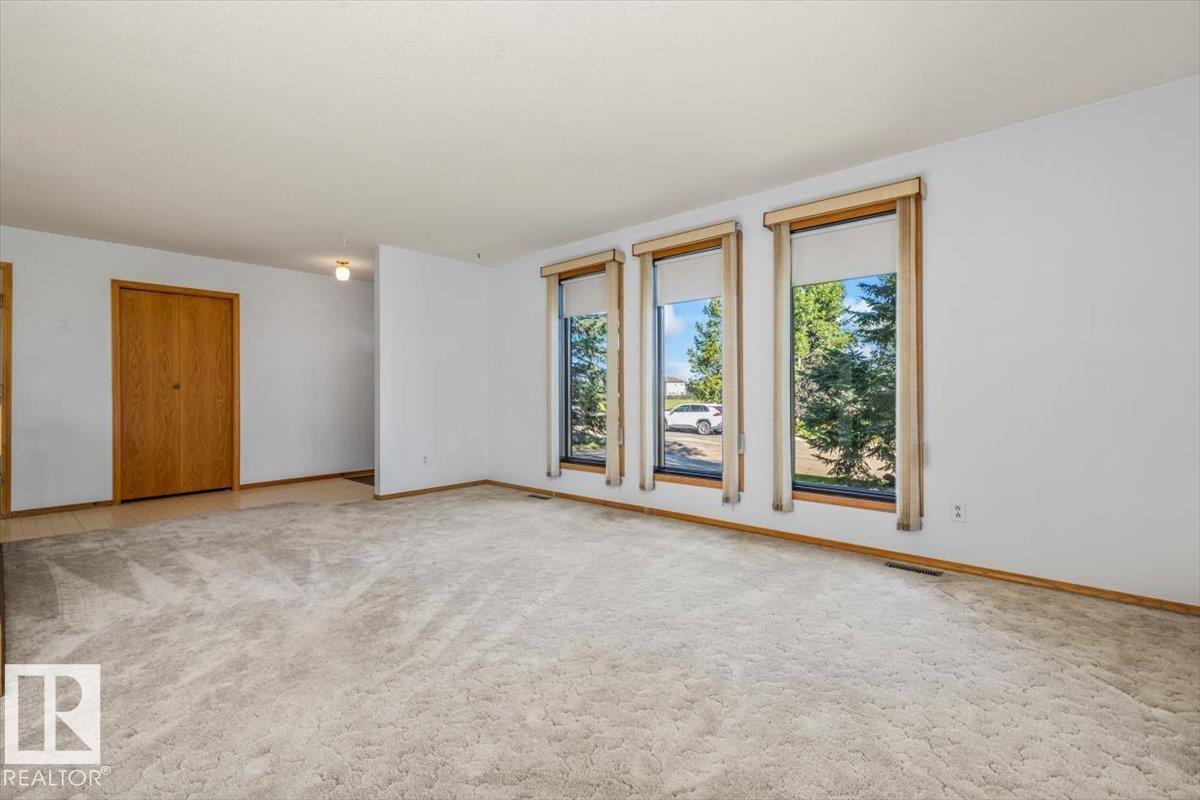 4427 Payne AV - Image 11