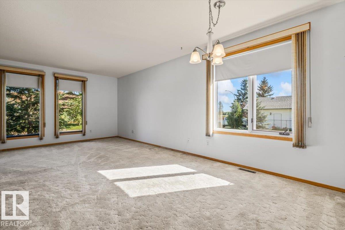 4427 Payne AV - Image 14