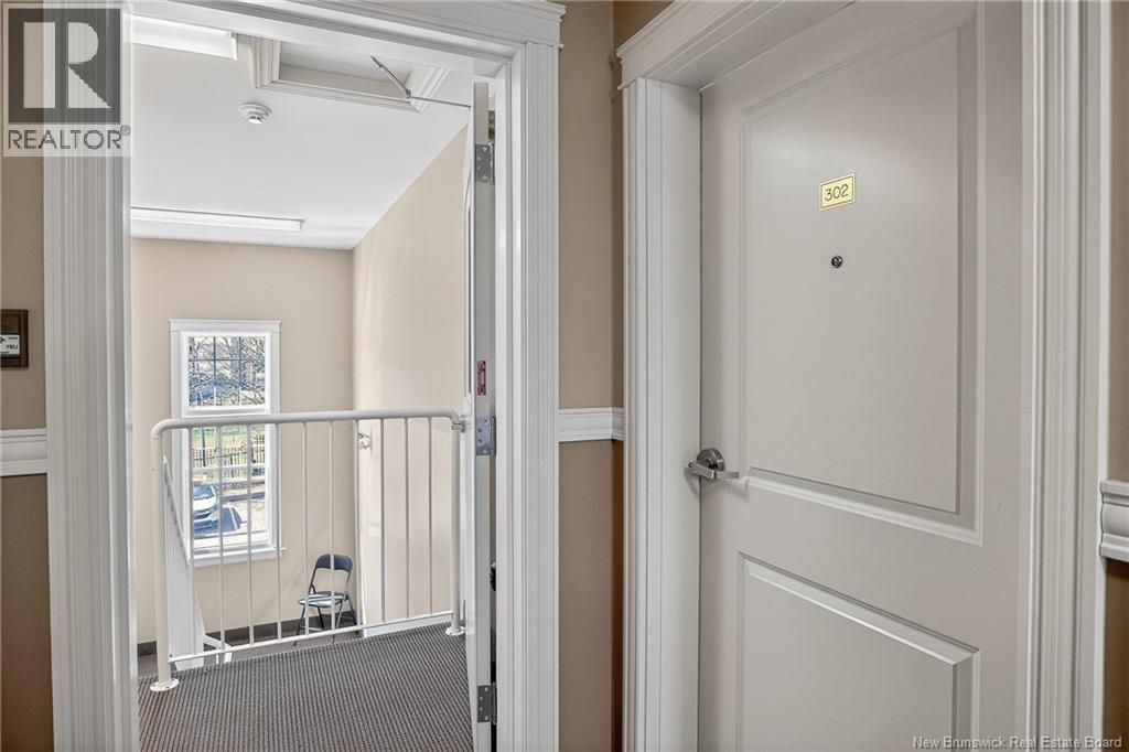 #302 20 King George Court - Image 8