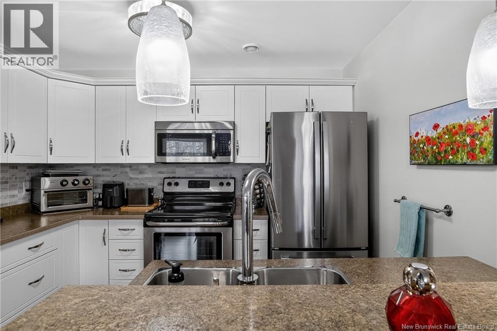 #302 20 King George Court - 23