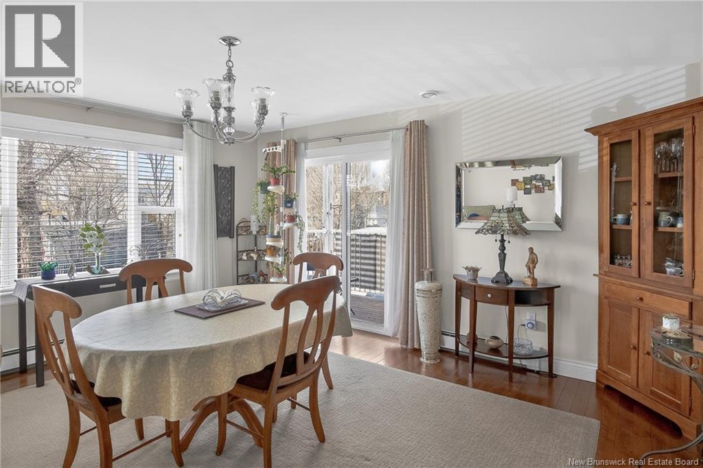 #302 20 King George Court - 17