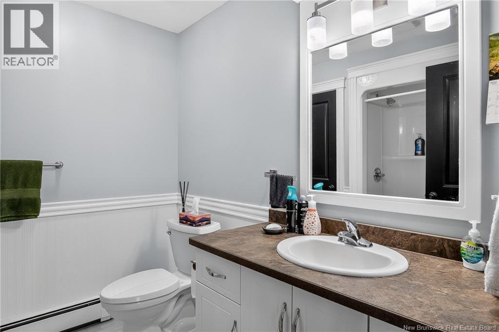 #302 20 King George Court - 27