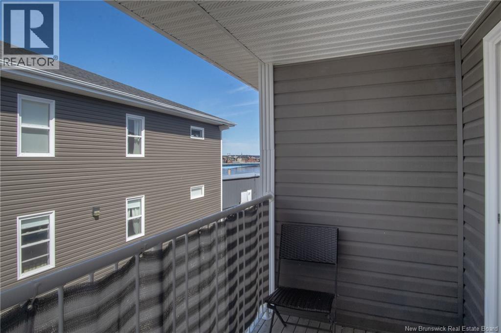 #302 20 King George Court - 35